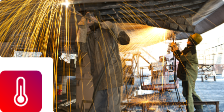 Schweißer arbeiten an großen Teilen/schweißen große Metallteile
